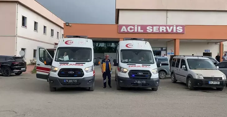 İki yengesini silahla vurarak öldürdü