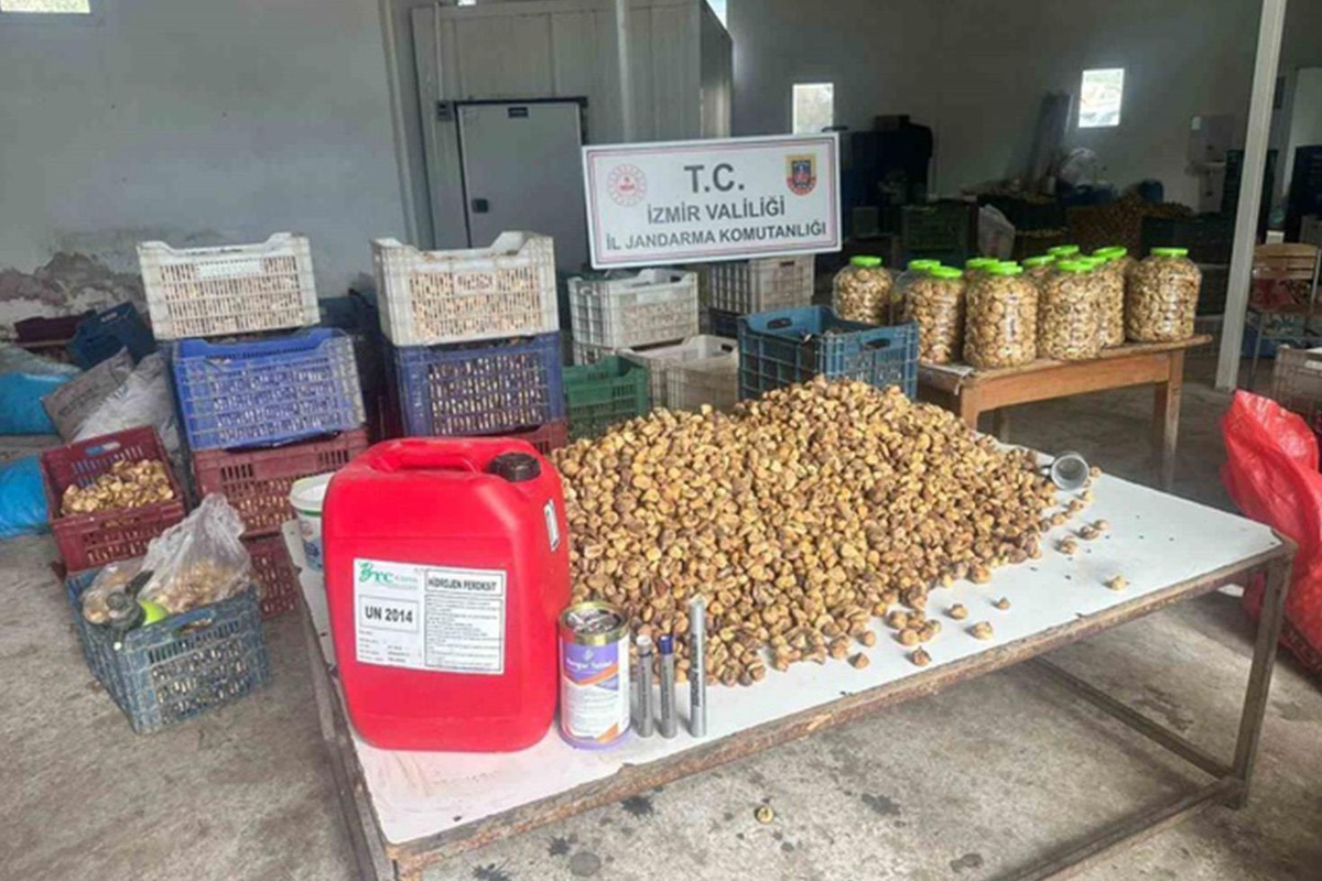 Incir diye satacaklardi Depodan 3 ton kimyasalli urun cikti Incir diye satacaklardi Depodan 3 ton kimyasalli urun cikti
