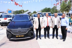 İncirliova Belediyesi 10 yeni hizmet aracı aldı (2) İncirliova Belediyesi 10 yeni hizmet aracı aldı (2)