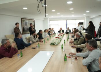 İncirliova Belediyesi iki yeni çöp kamyonu alınıyor