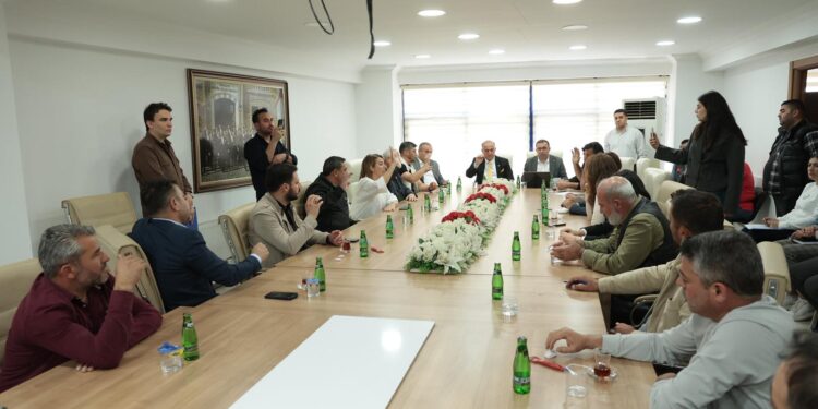 İncirliova Belediyesi iki yeni çöp kamyonu alınıyor