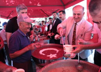 İncirliova Belediyesi'nden 5 bin kişilik geleneksel aşure hayrı (2)