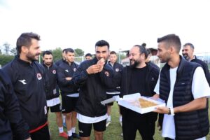 Yeni sezon hazırlıklarını Ahmet Yaşar Kocabıyık Stadı’nda sürdüren Ali Hakan