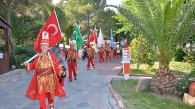 İncirliova'da 2001 yılında kurulan Ege Mehter Takımı, çeyrek asra yaklaşan