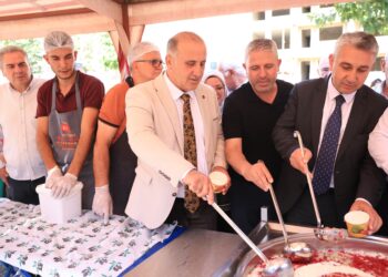 İncirliova’da 5 bin kişilik aşure ikramı (1)