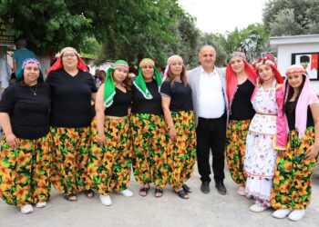 İncirliova'da Tahtacı Şenliği renkli görüntülere sahne oldu (1)