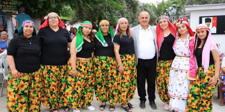 İncirliova'da Tahtacı Şenliği renkli görüntülere sahne oldu (1)