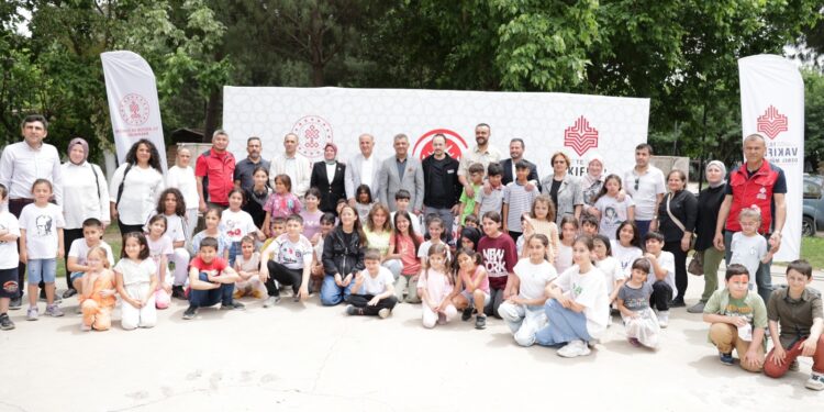 İncirliova'da çocuklar doyasıya eğlendi (1)