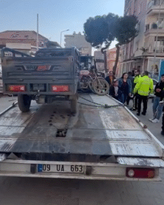 İncirliova’da çok sayıda plakasız motosiklet toplandı (1)