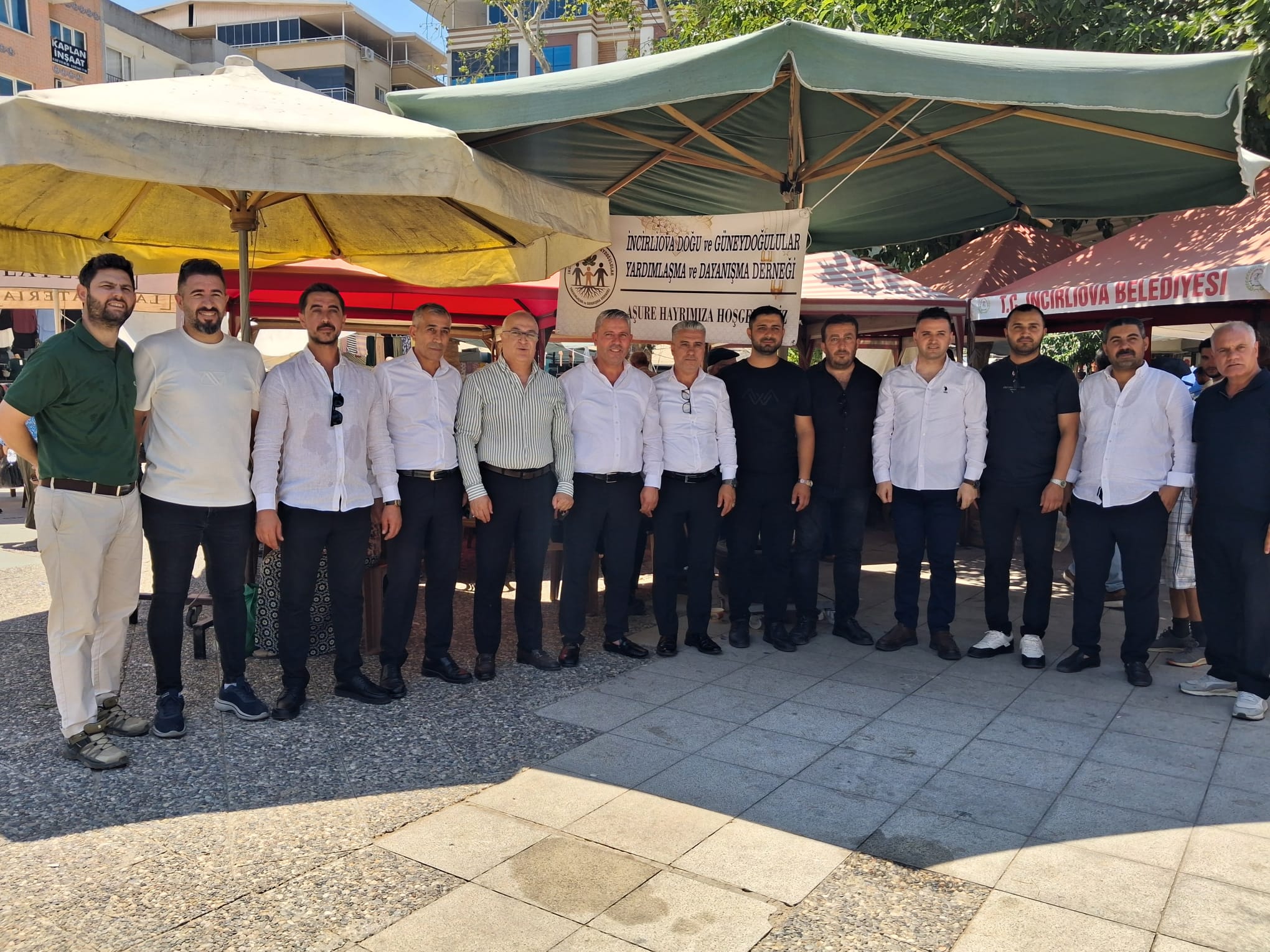 Incirliova’da dernekten 3 bin kisilik asure hayri (2) Incirliova’da dernekten 3 bin kisilik asure hayri (2)