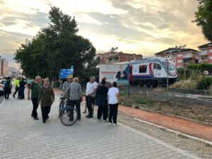İncirliova'da karşıya geçmek isterken tren çarptı