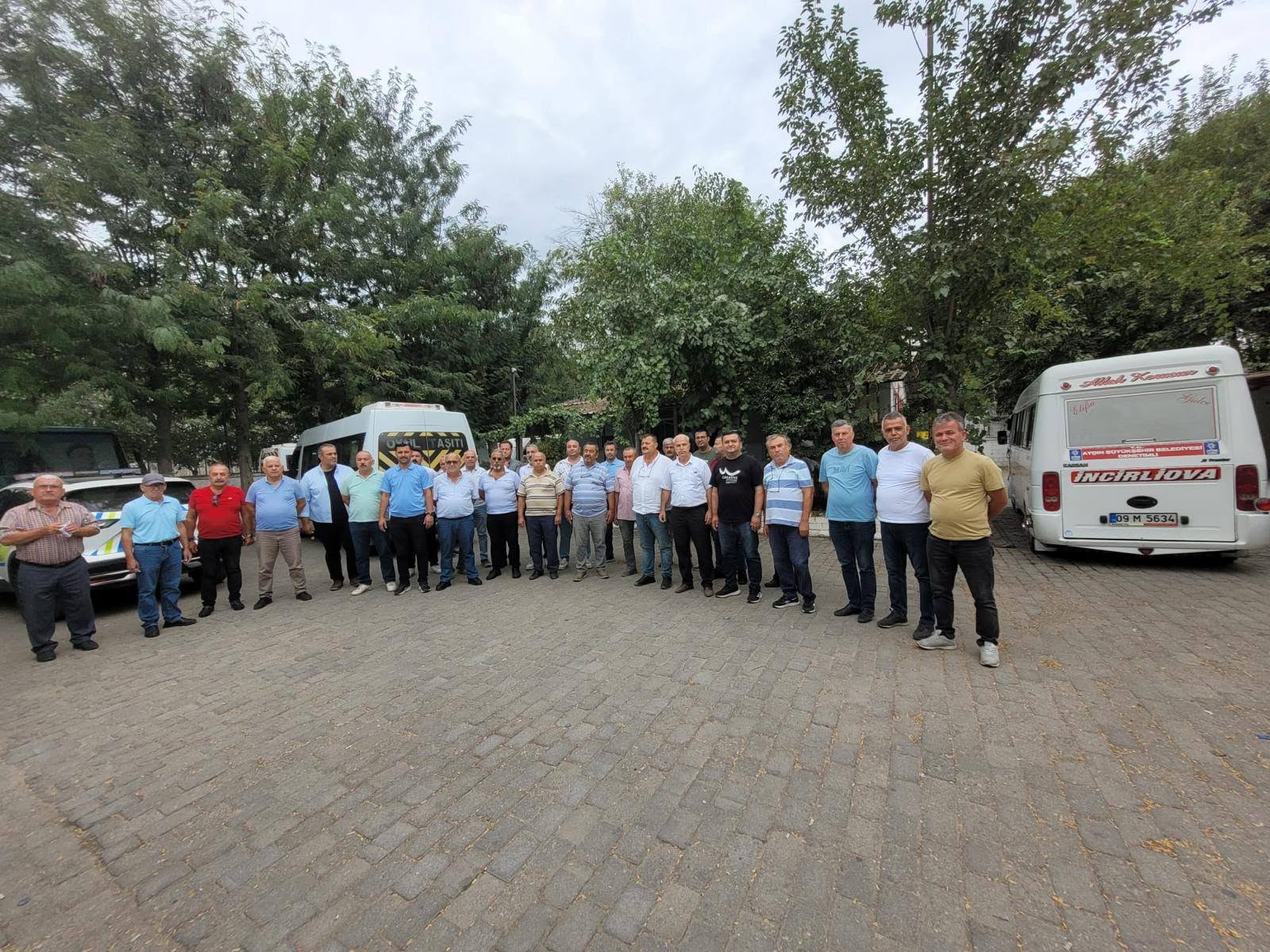 Incirliova’da ogrenci servisleri denetimden gecti (1) Incirliova’da ogrenci servisleri denetimden gecti (1)