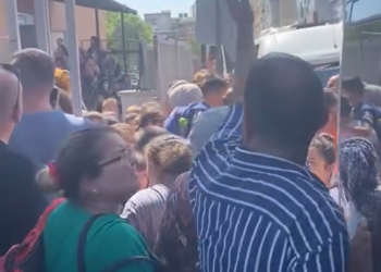 İncirliova’da okul önündeki karmaşa çileye dönüştü (1)