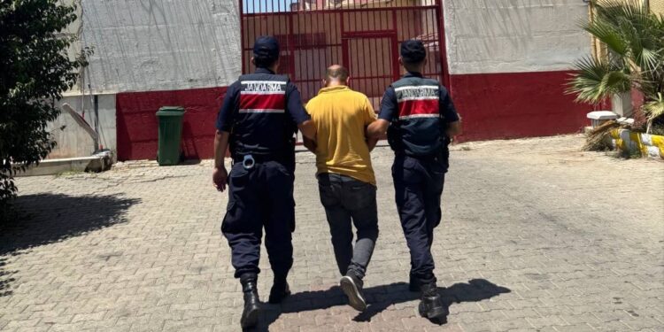 İncirliova’da otomobil hırsızı tutuklandı (1)