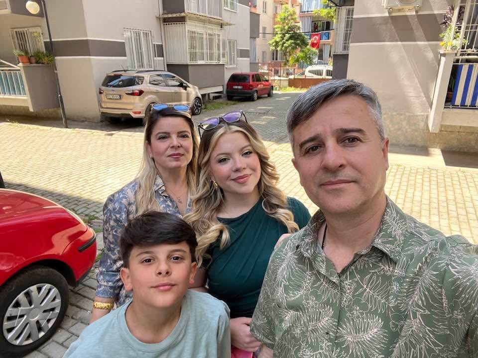 Incirliova’da salvar geceleri onunla yeniden dogdu Incirliova’da salvar geceleri onunla yeniden dogdu