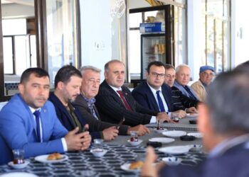İncirliova’da sel mağduru çiftçilere Başkan Kaya’dan destek ziyareti (1)