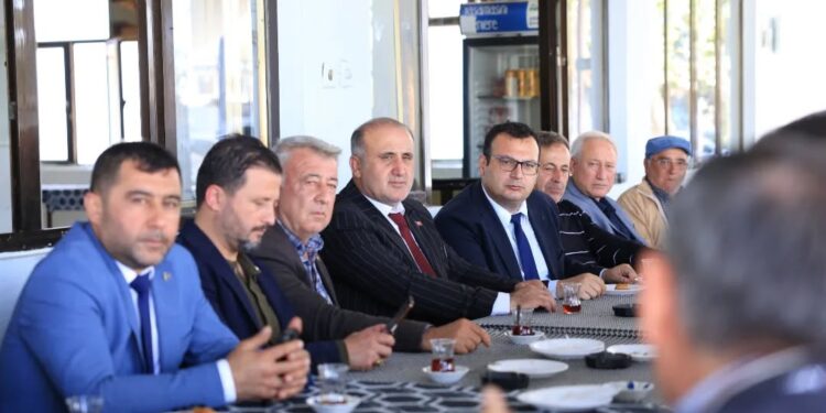 İncirliova’da sel mağduru çiftçilere Başkan Kaya’dan destek ziyareti (1)