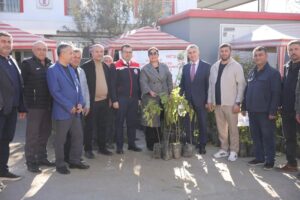 Aydın’ın İncirliova İlçesinde tarımsal üretimi desteklemek ve verimli çeşitlerin yaygınlaştırılmasına