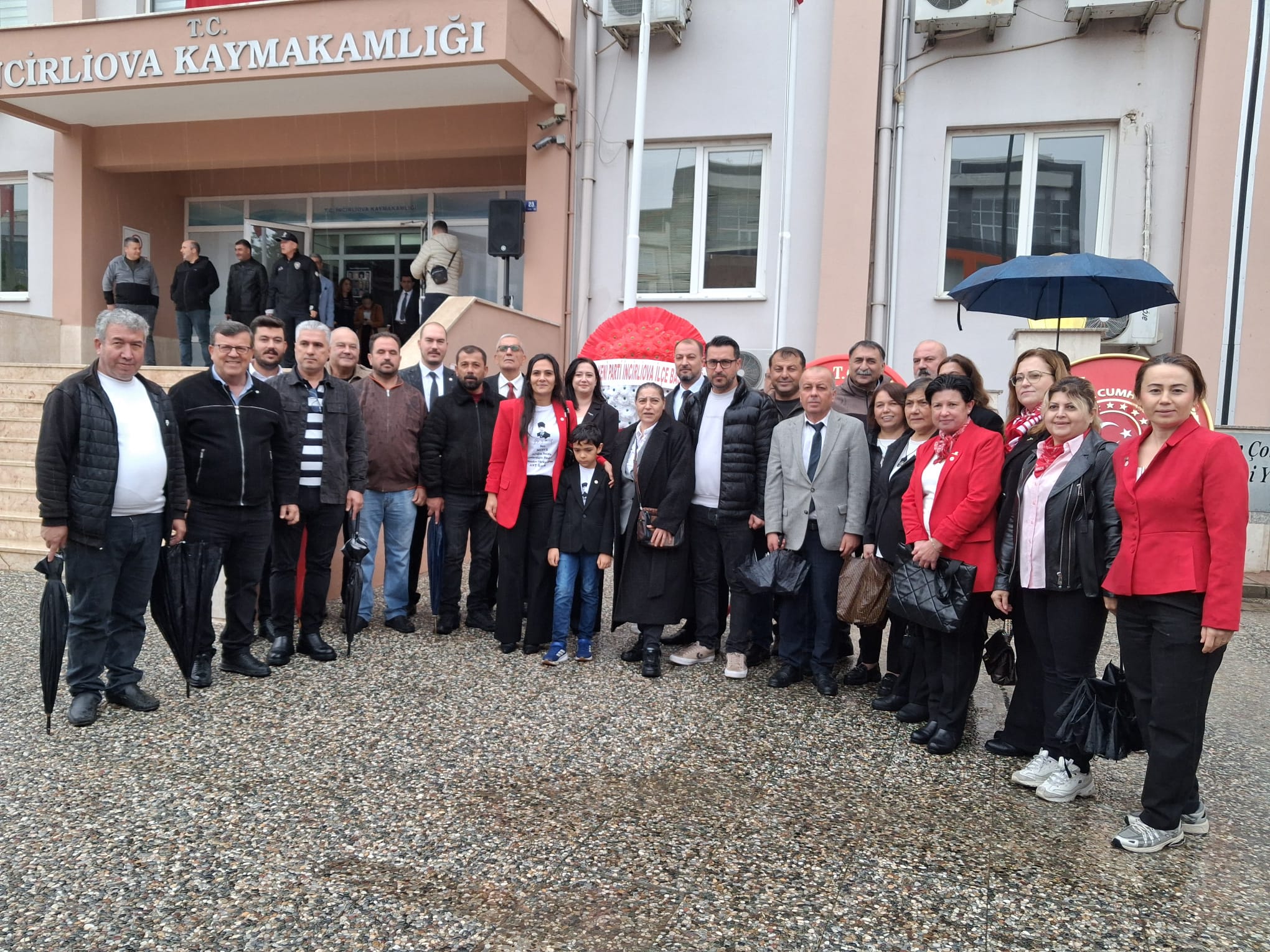 Incirliova’da yagmura ragmen Cumhuriyet coskusu (3) Incirliova’da yagmura ragmen Cumhuriyet coskusu (3)