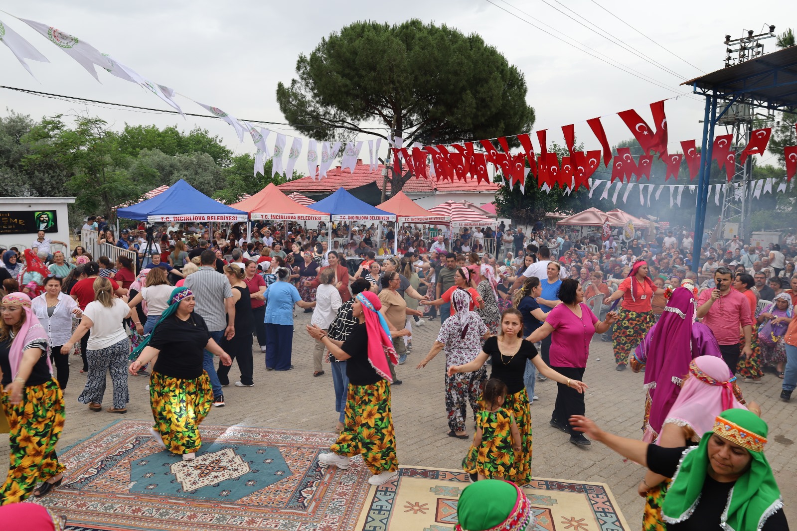 İncirliova’nın Akçeşme Mahallesi’nde geleneksel olarak düzenlenen Tahtacı Şenliği, bu yıl