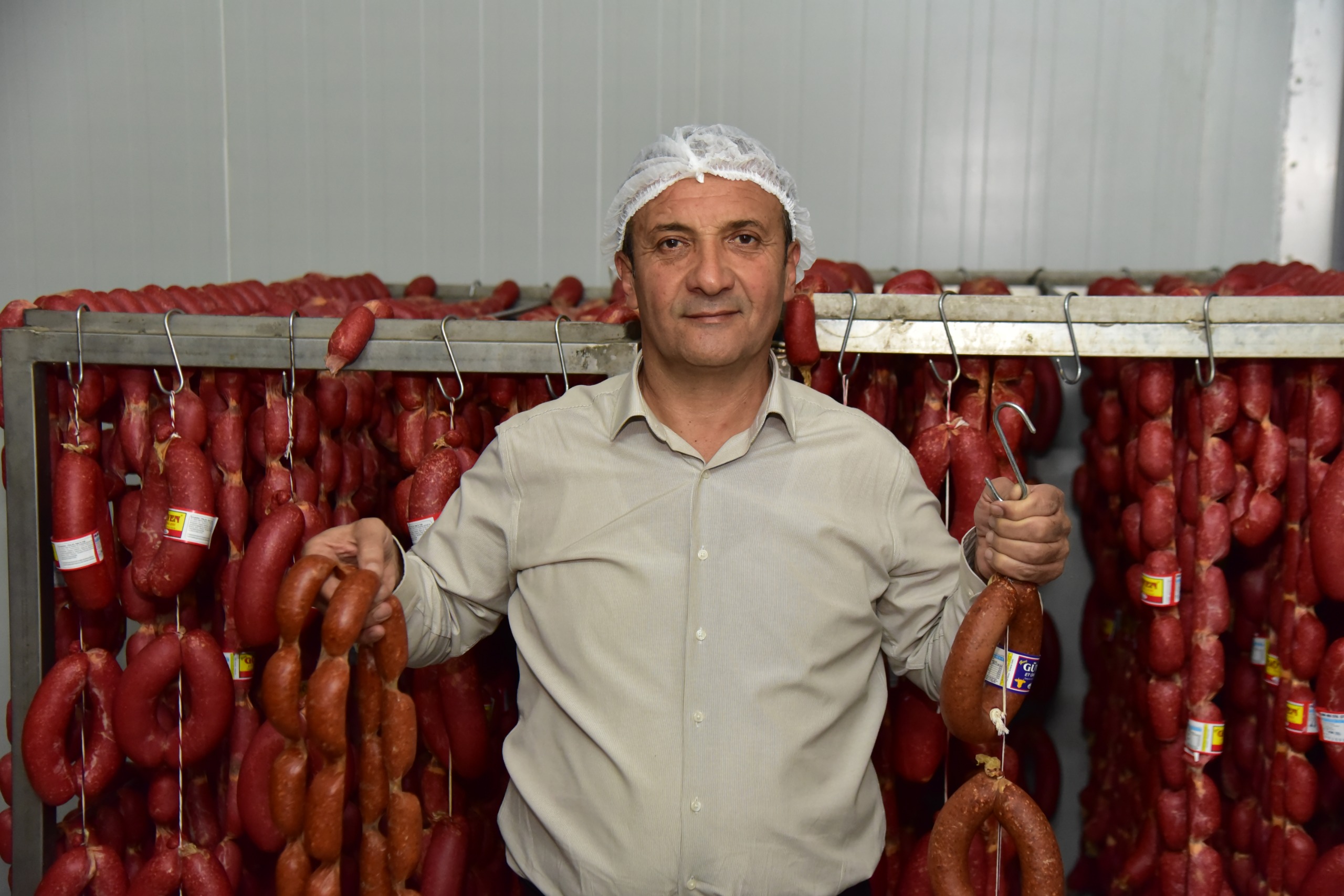 Genç Güven Deve Dana Sucukları, 1966'dan bu yana İncirliova'nın coğrafi