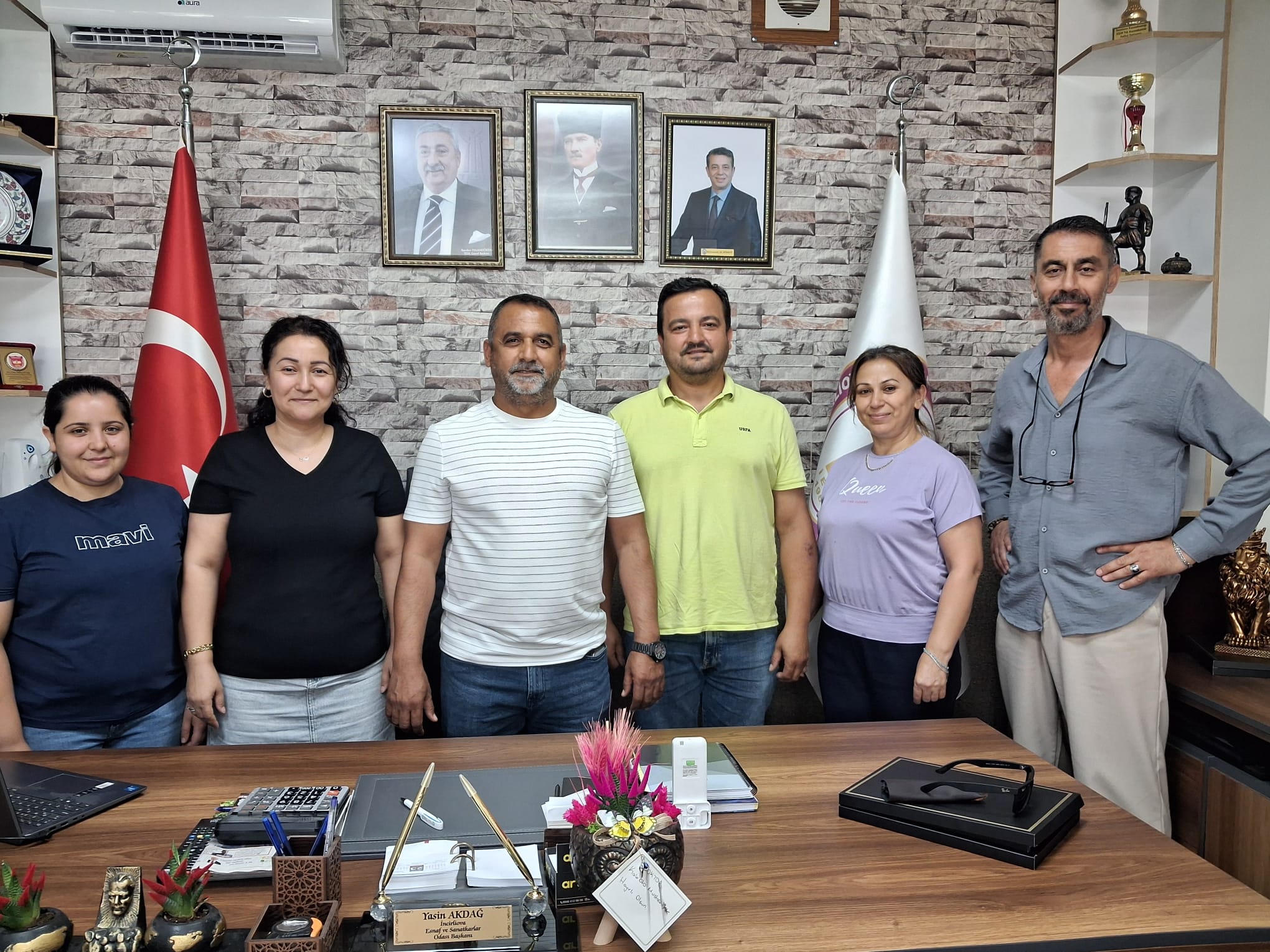 Incirliova'nin en buyuk STK'si 61 yildir esnafin yaninda