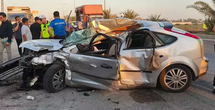 İnfaz koruma memurları kazada can verdi