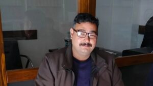 İstifa ettiği koltuğa geri döndü, rakiplerini ezdi geçti İstifa ettiği koltuğa geri döndü, rakiplerini ezdi geçti