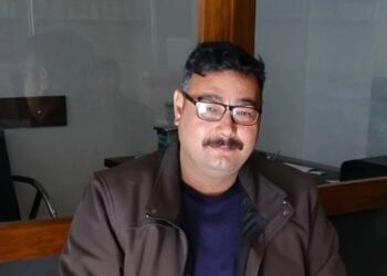 İstifa ettiği koltuğa geri döndü, rakiplerini ezdi geçti