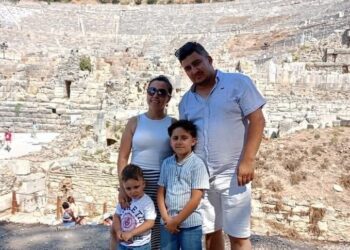 İtfaiyecinin evinde çıkan yangında eşi ve çocukları vefat etti