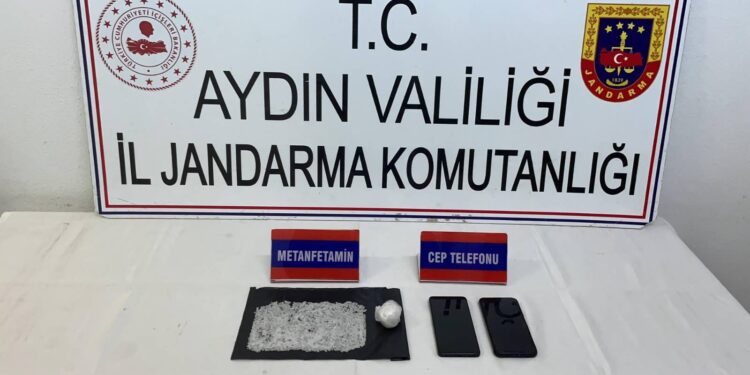 İzmir’den Aydın’a uyuşturucu sevkiyatına 2 tutuklama