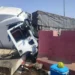 Kafa kafaya çarpışan 2 tırın sürücüsü kardeş çıktı