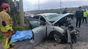 Karayolunda feci kaza 2 ölü, 4 yaralı