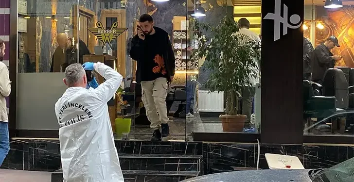 Kardeşini tıraş olurken ensesinden vurdu