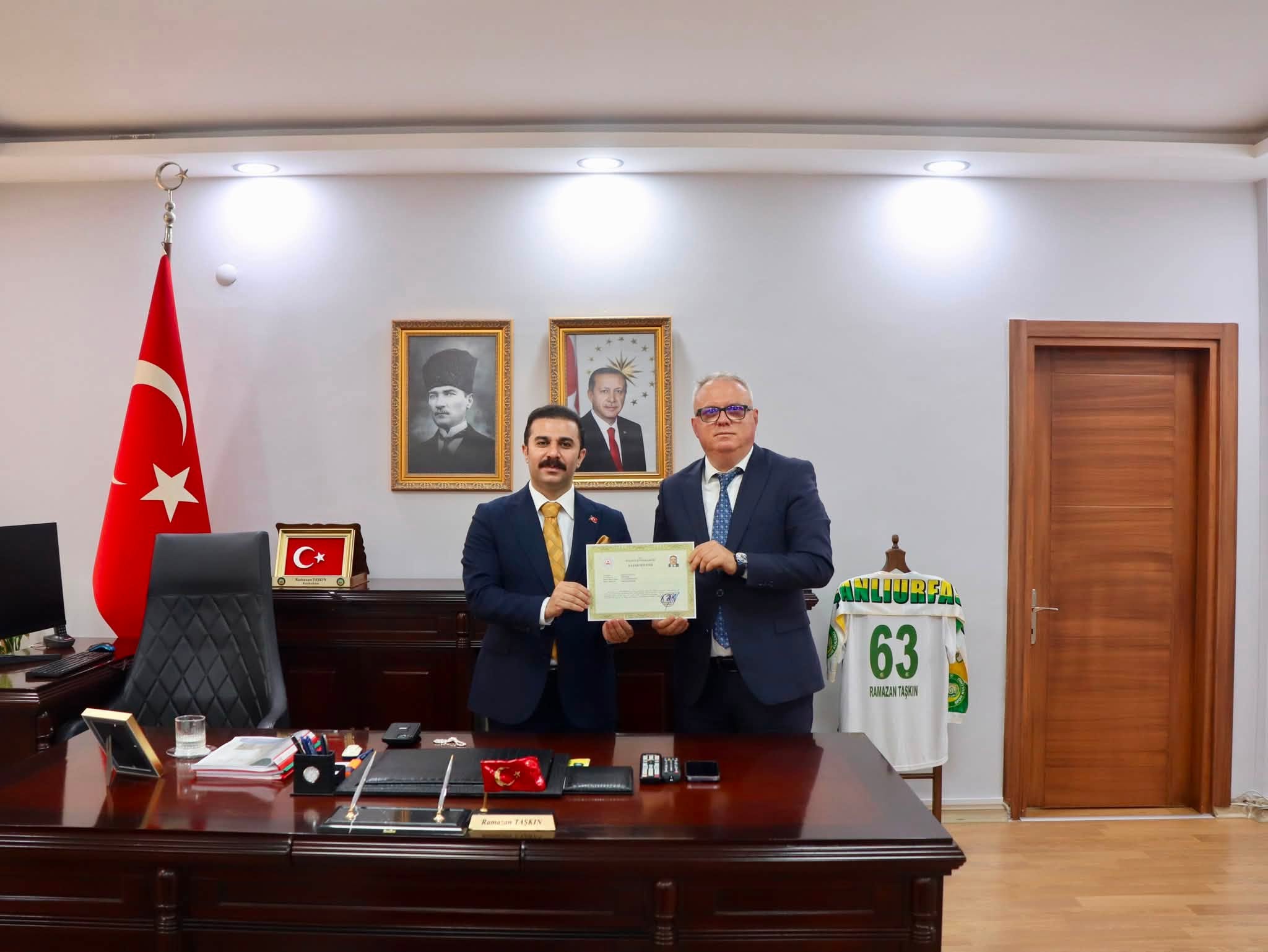 Koçarlı Kaymakamlığı Yazı İşleri Müdürlüğü görevini sürdüren Hakan Bacalıkaya, kamu