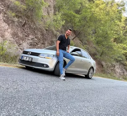 Koçarlı’da bir garip olay, otururken bacağından vuruldu