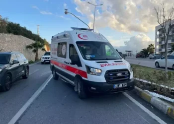 Kontrolden çıkan motosiklet can aldı