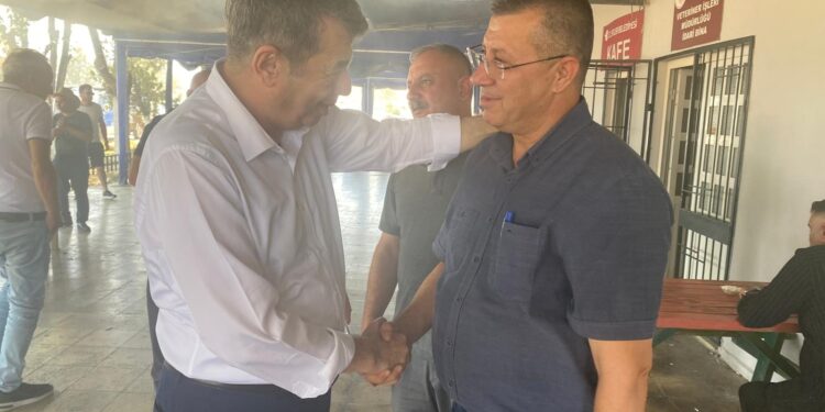 Künkcü, hayvan pazarını ziyaret etti (2)
