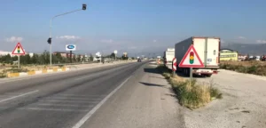 Kurşunlayıp yol kenarına bıraktılar