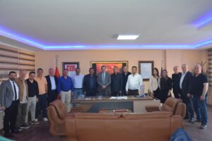 Kuşadası’nda Künkcü rüzgarı Destek çığ gibi büyüyor (3)