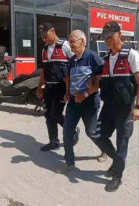 Kuşadası’nda başkan gözaltına alındı
