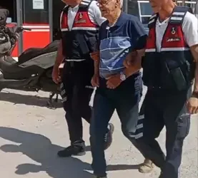 Kuşadası’nda başkan gözaltına alındı
