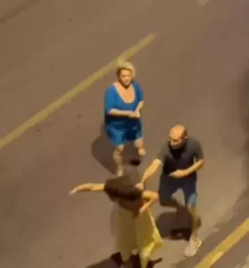 Kuşadası'nda tartıştığı 2 kadını darbetti