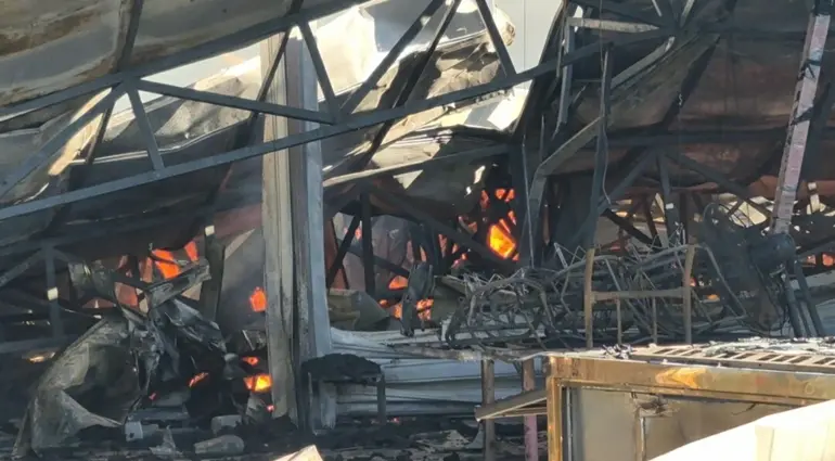 Kusadasi’ndaki pazar yangininin nedeni sir oldu (1)