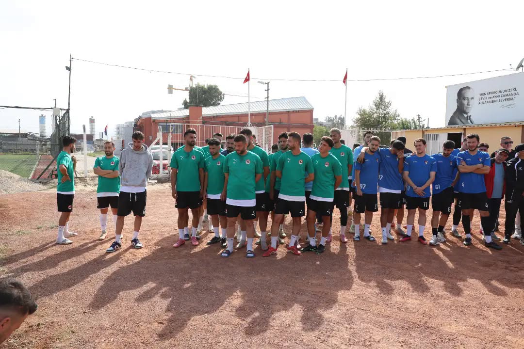 Laleler yeni sezona merhaba dedi (1) Laleler yeni sezona merhaba dedi (1)