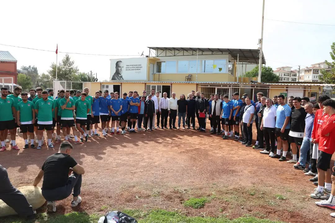 Laleler yeni sezona merhaba dedi (2) Laleler yeni sezona merhaba dedi (2)