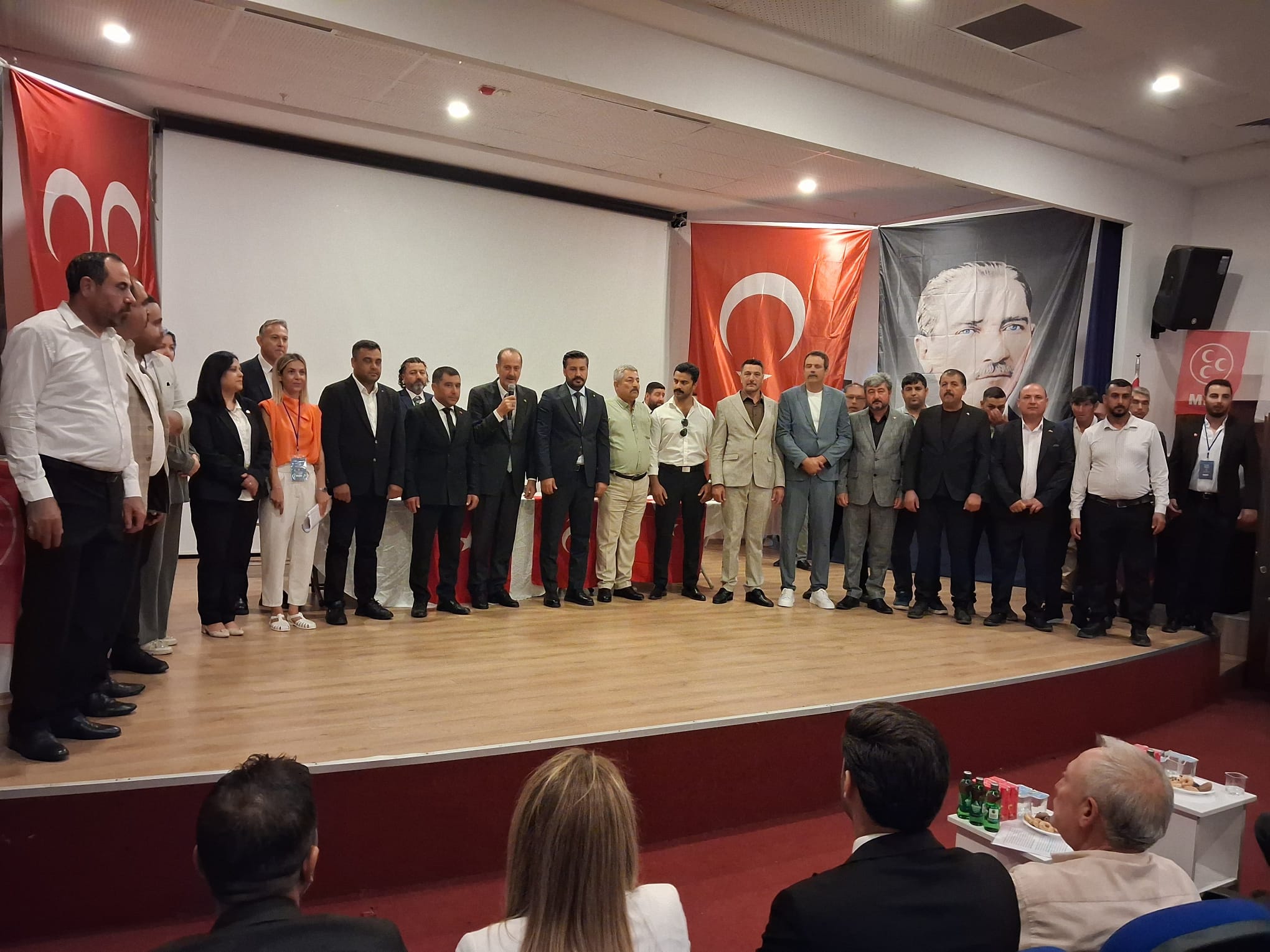 MHP Incirliova’da mehteran gosterisiyle kongreye gitti (1) MHP Incirliova’da mehteran gosterisiyle kongreye gitti (1)
