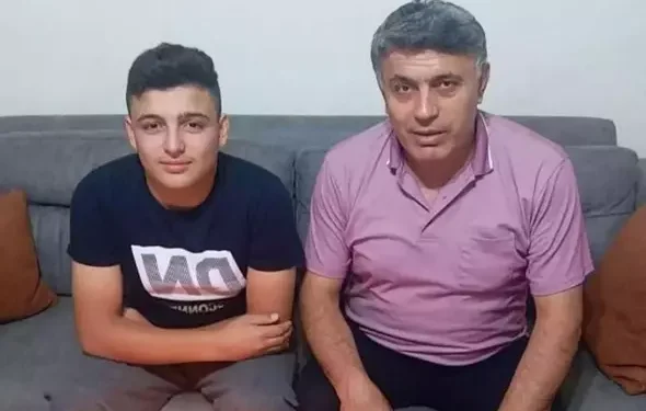 Minibüsle kamyonet çarpıştı baba ve oğlu öldü
