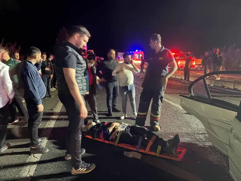 Nazilli’de iki kaza pes pese 1’i agir 12 yarali (3) Nazilli’de iki kaza pes pese 1’i agir 12 yarali (3)