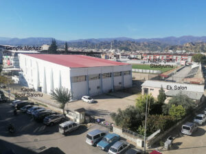 Nazilli’de yıkım kararı çıkan spor tesislerinde antrenman skandalı